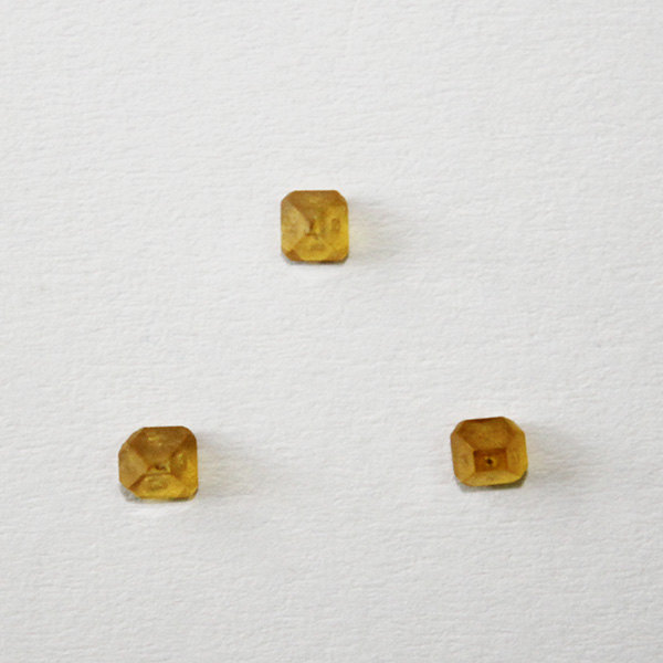 Yellow HPHT synthetic diamond crystal-2